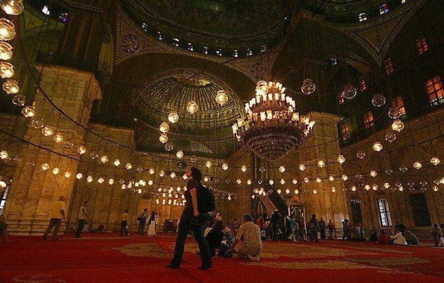 Half Day private Tour Islamic Mosque, Coptic Cairo & Khan el-Khalili