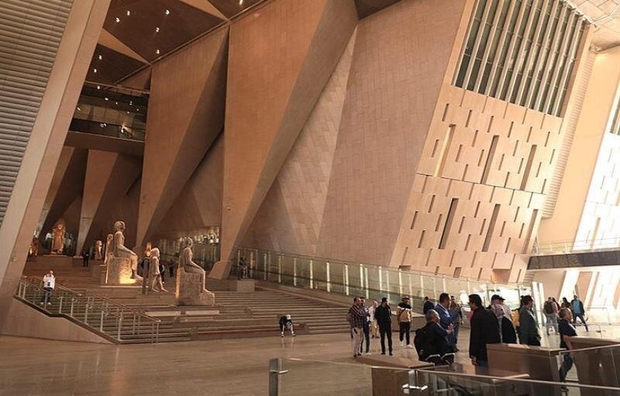 Private Tour to Giza pyramids & Grand Museum from Alexandria Port