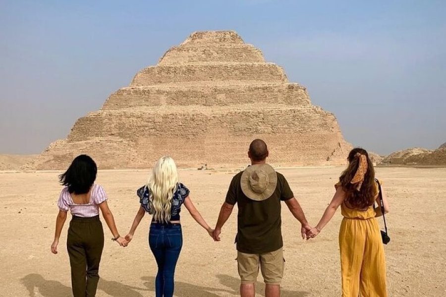 Giza Pyramids Sakkara and Dahshour Private Tour included lunch