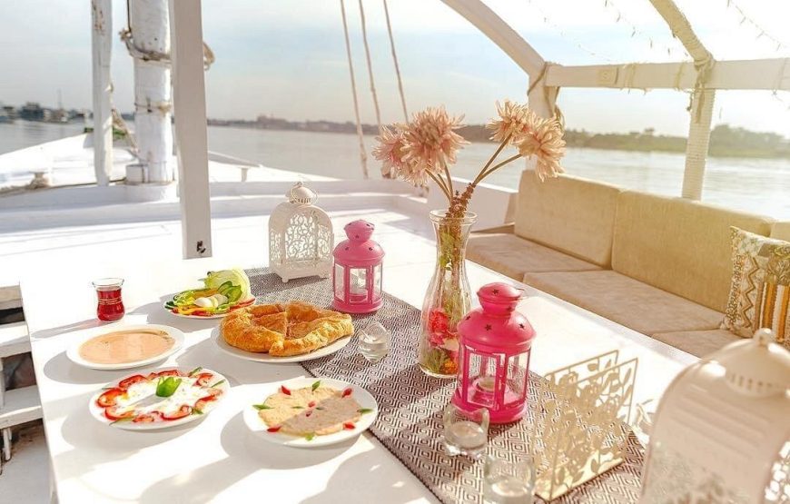 Luxury Felucca on the Nile with Lunch